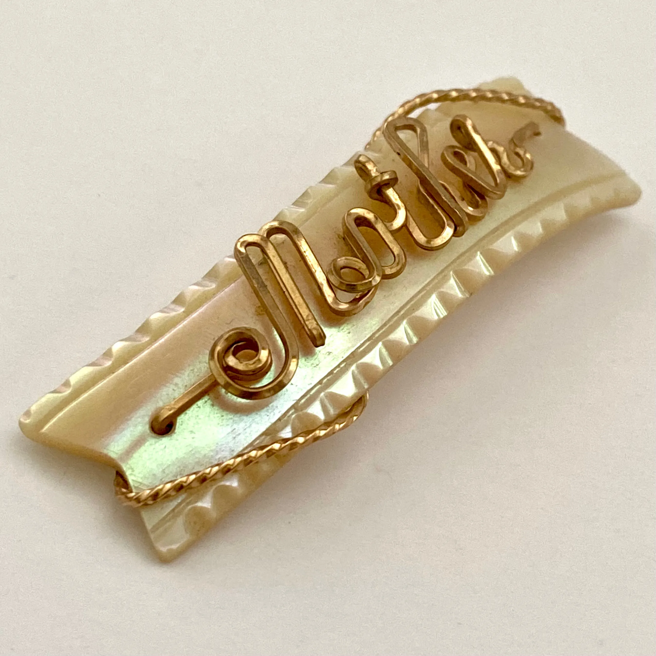 1940s Mother-Of-Pearl Brooch