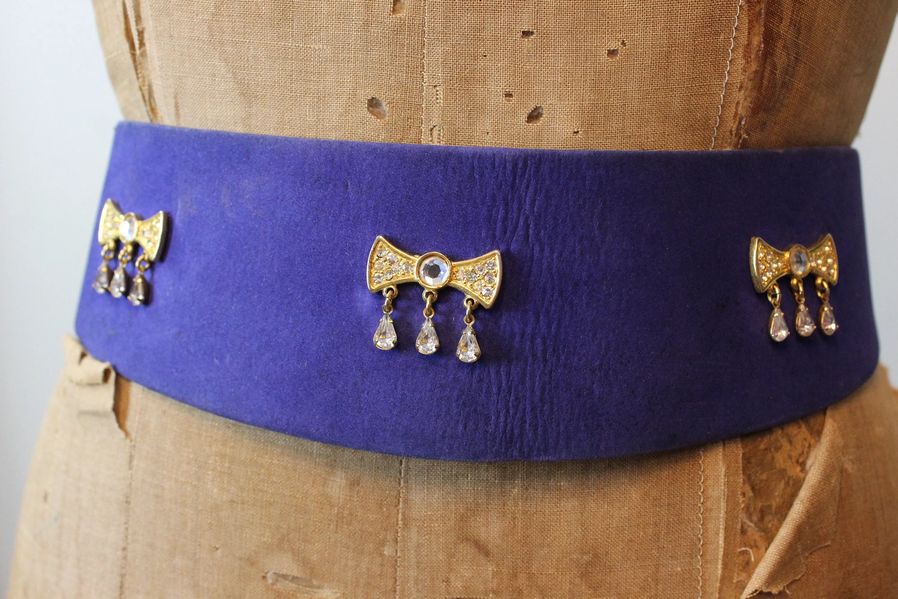 1950s PURPLE SUEDE wide leather belt medium | new spring