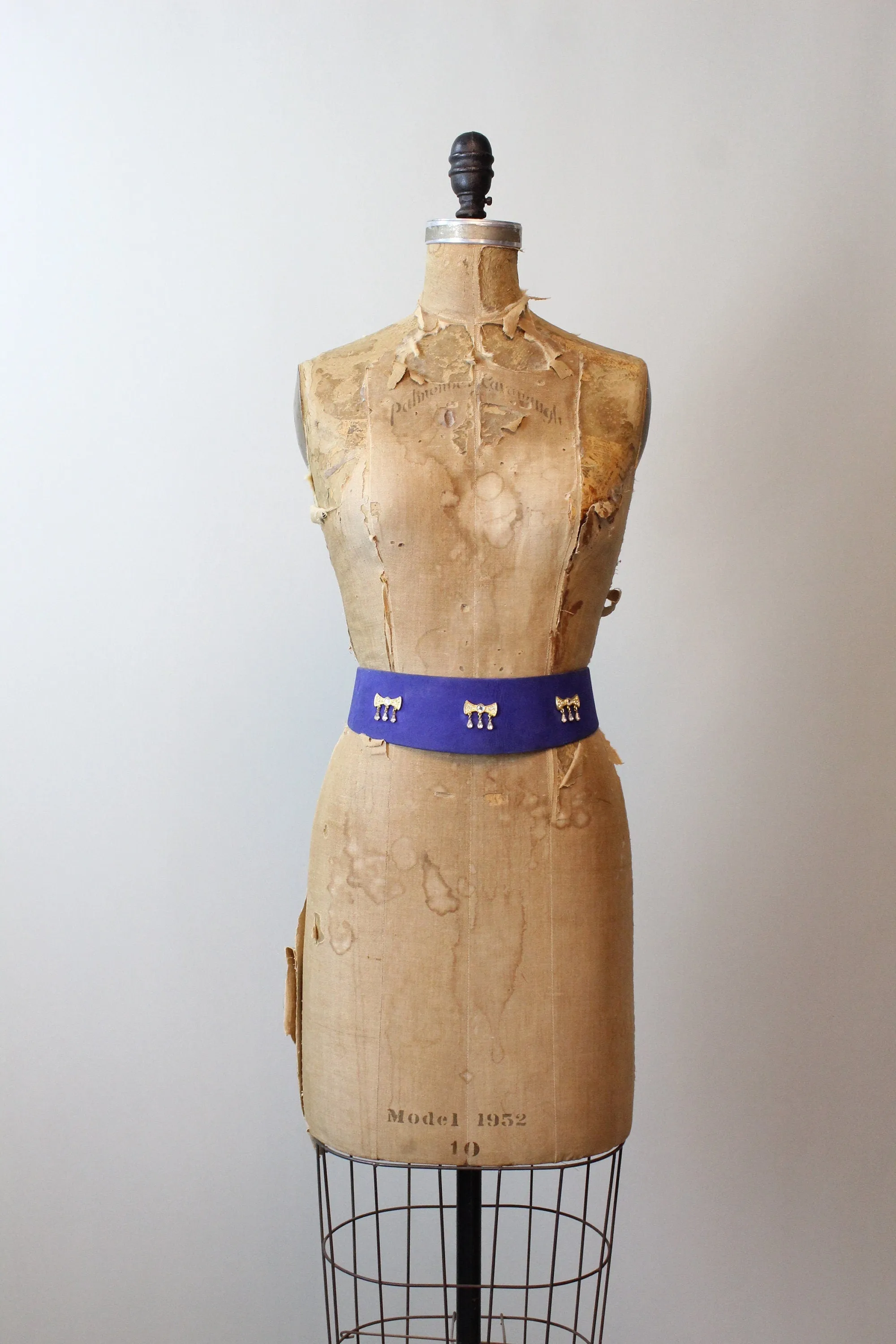 1950s PURPLE SUEDE wide leather belt medium | new spring