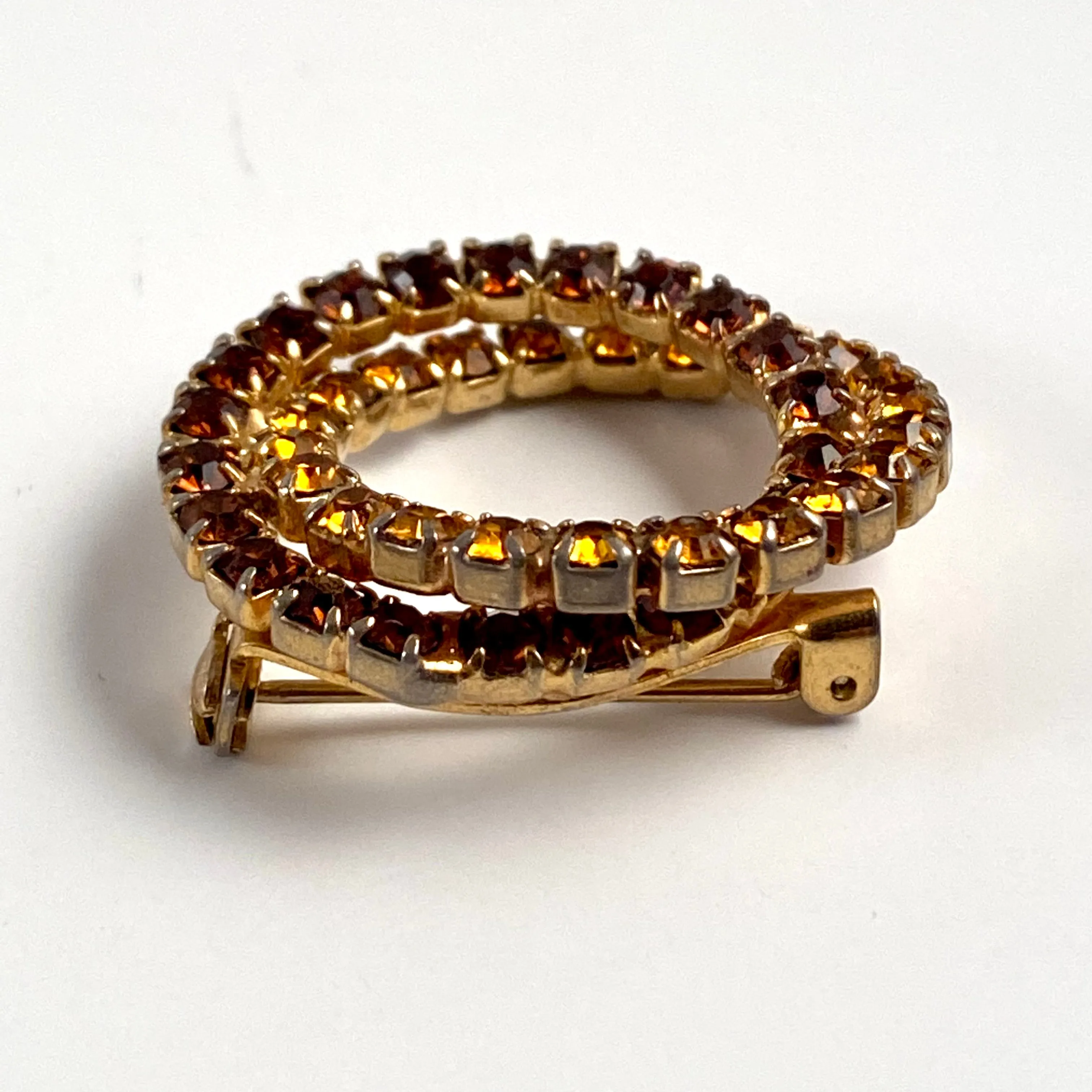 1960s Rhinestone Rings Brooch