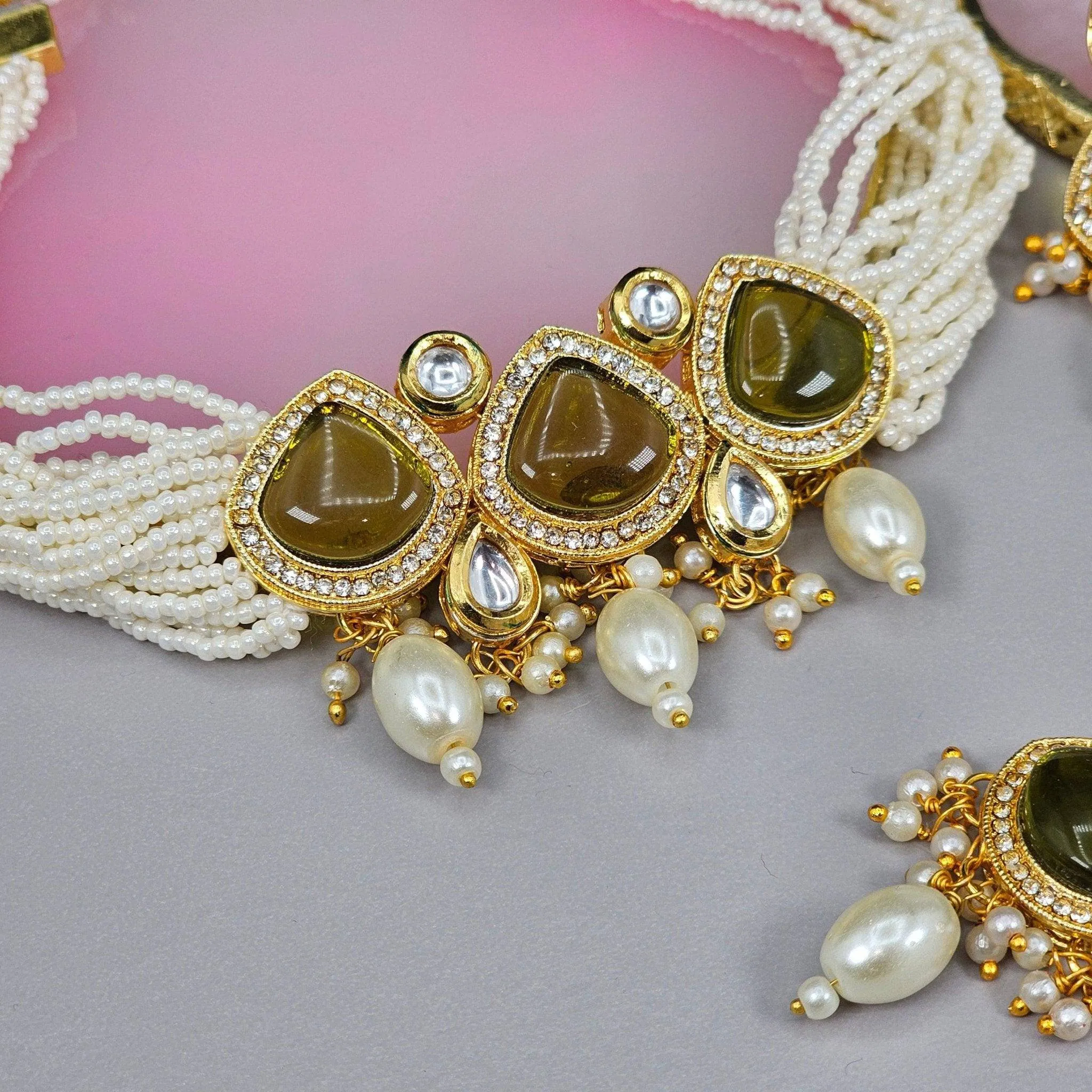 Anmol Kundan Choker Set - Elegant Handcrafted Jewelry for Any Occasion