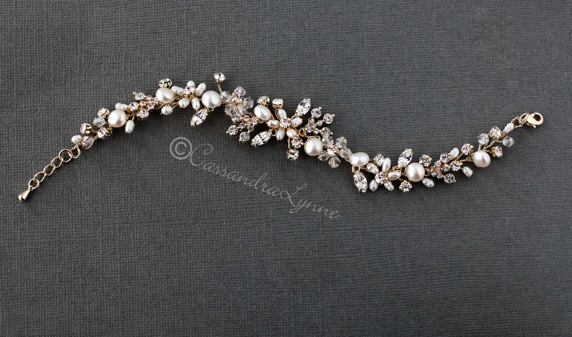 Bracelet with Freshwater Pearls and Crystals