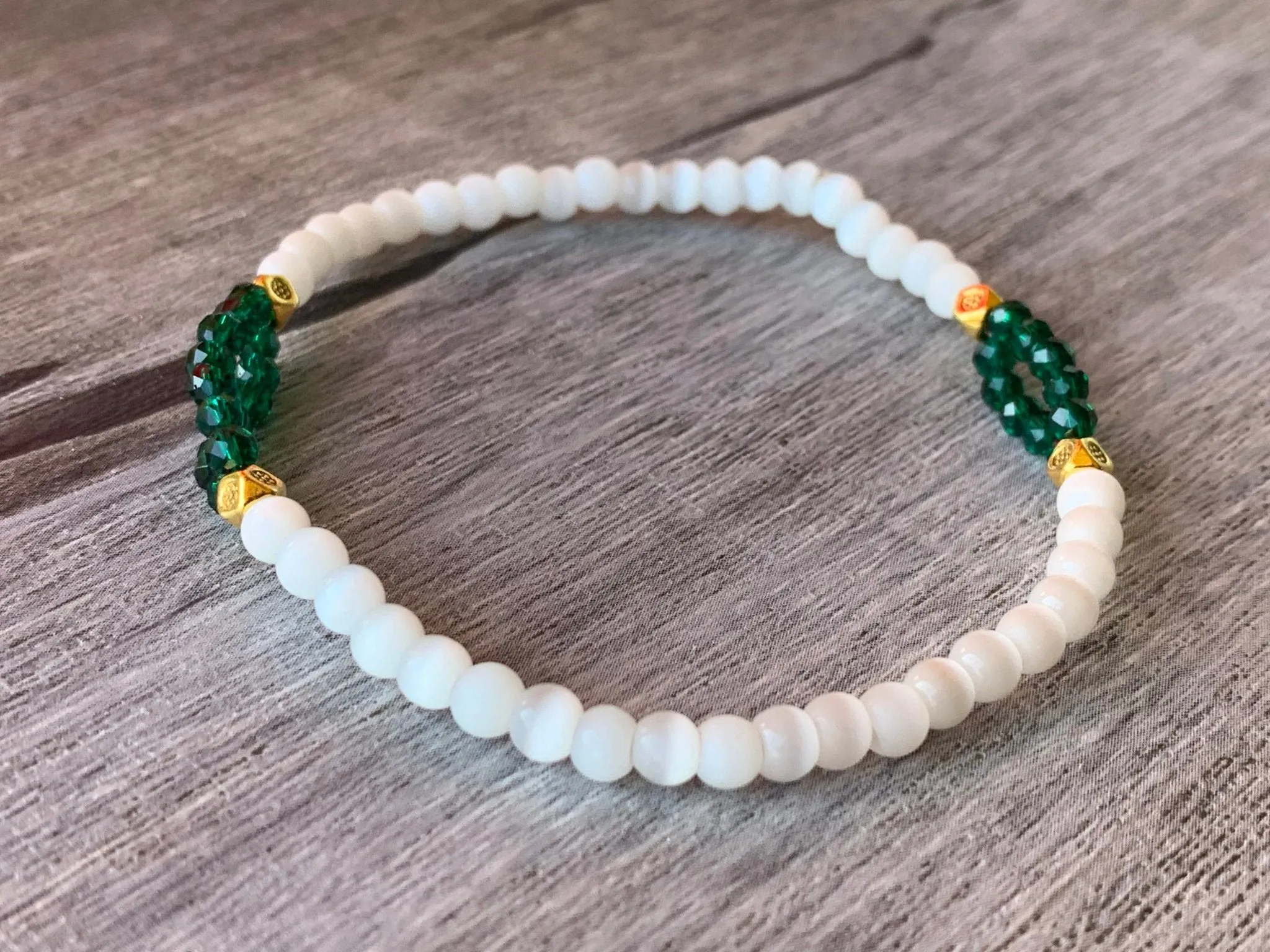 Esmeralda Handmade Emerald and Cats Eye Expandable Bracelet