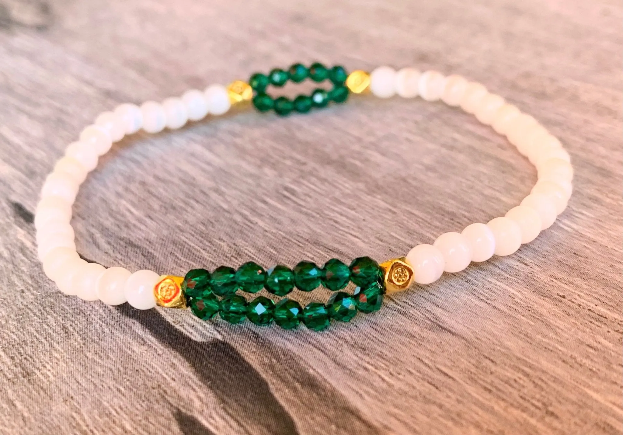 Esmeralda Handmade Emerald and Cats Eye Expandable Bracelet