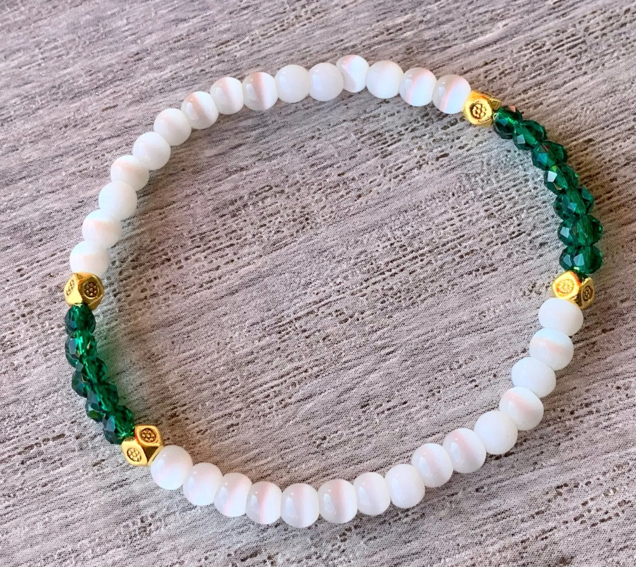 Esmeralda Handmade Emerald and Cats Eye Expandable Bracelet