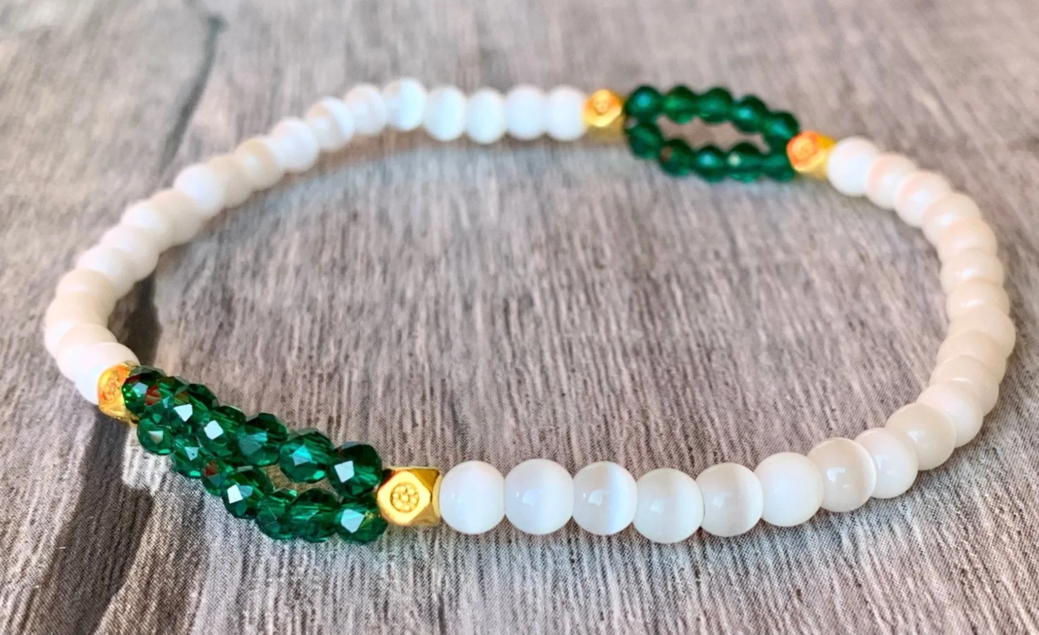 Esmeralda Handmade Emerald and Cats Eye Expandable Bracelet