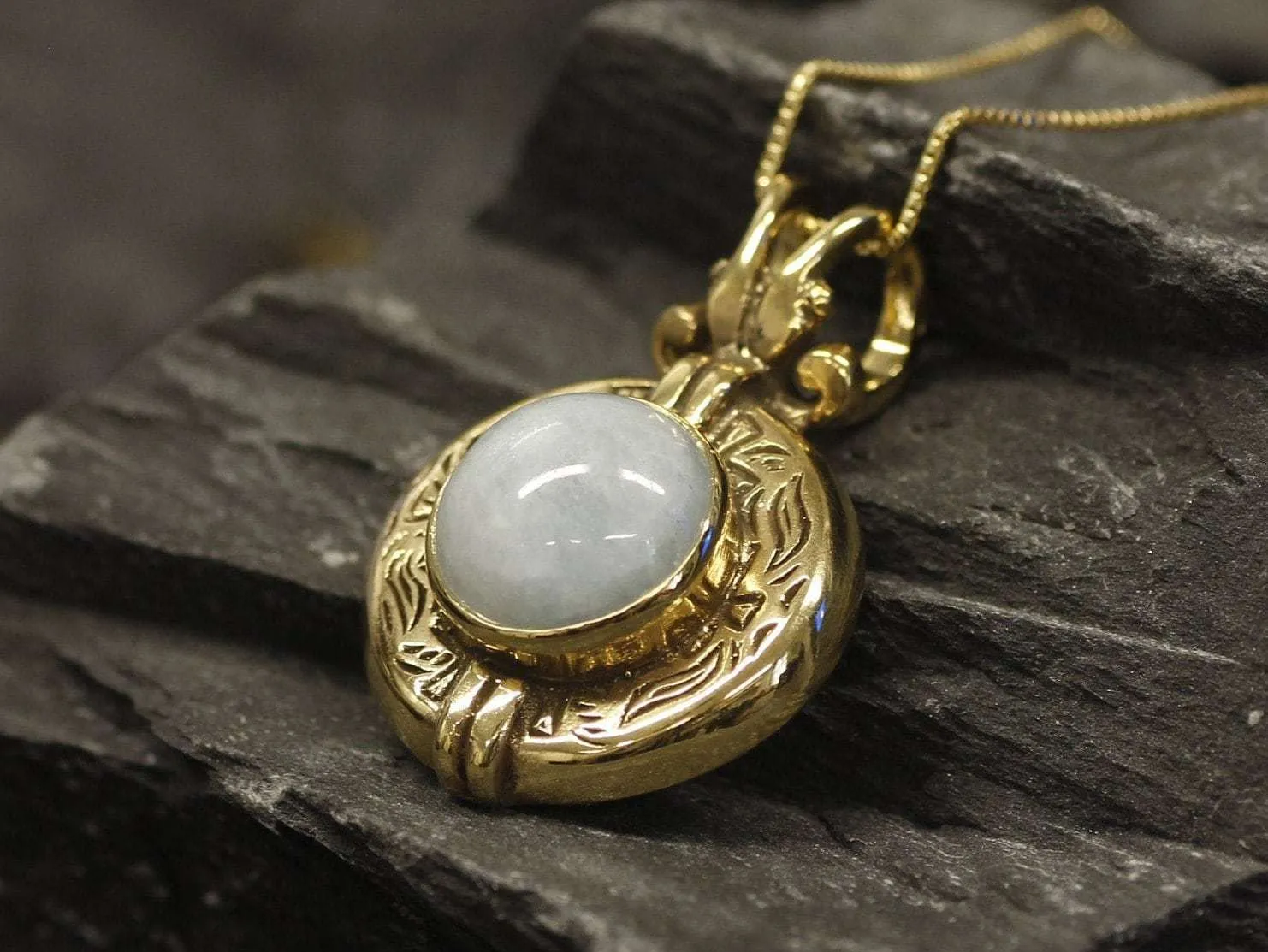 Gold Aqua Pendant - Natural Aquamarine Necklace, Gold Vintage Pendant