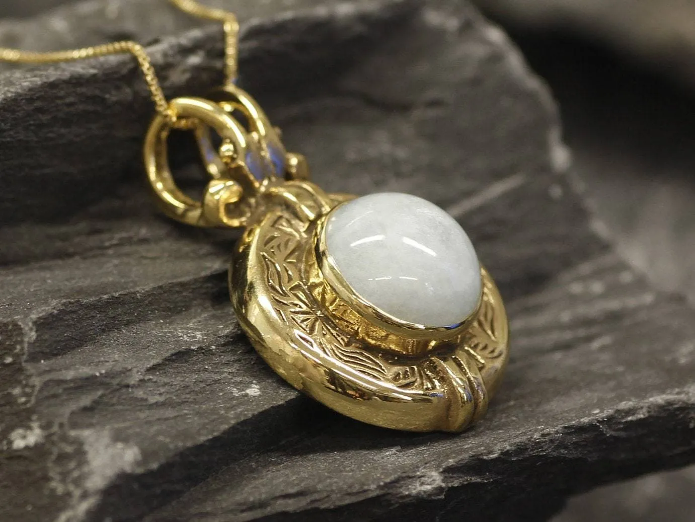 Gold Aqua Pendant - Natural Aquamarine Necklace, Gold Vintage Pendant