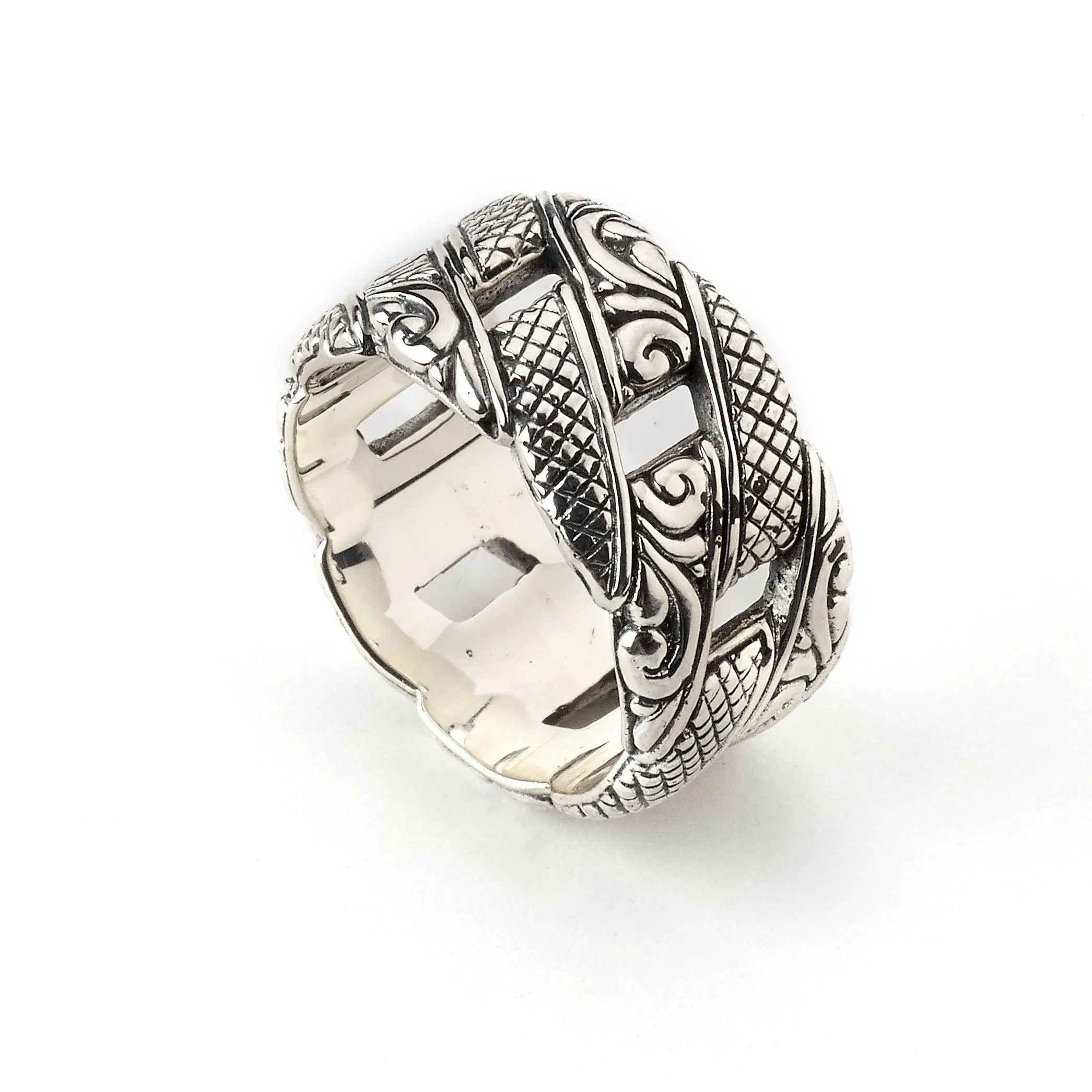 MACRAME RING