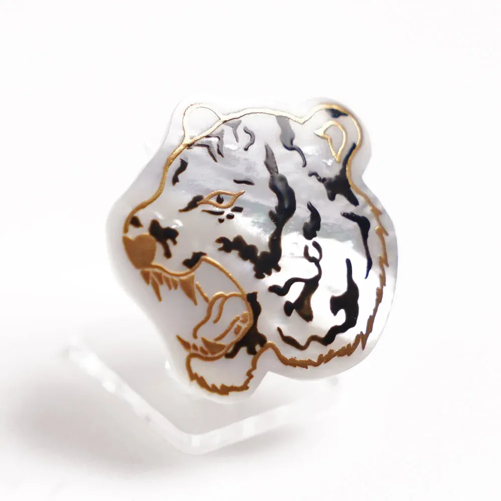 Maki-e Urushi Lacquer Brooch - White South Sea Pearl Shell / Tiger -, Traditional Japanese Urushi Lacquer Jewelry