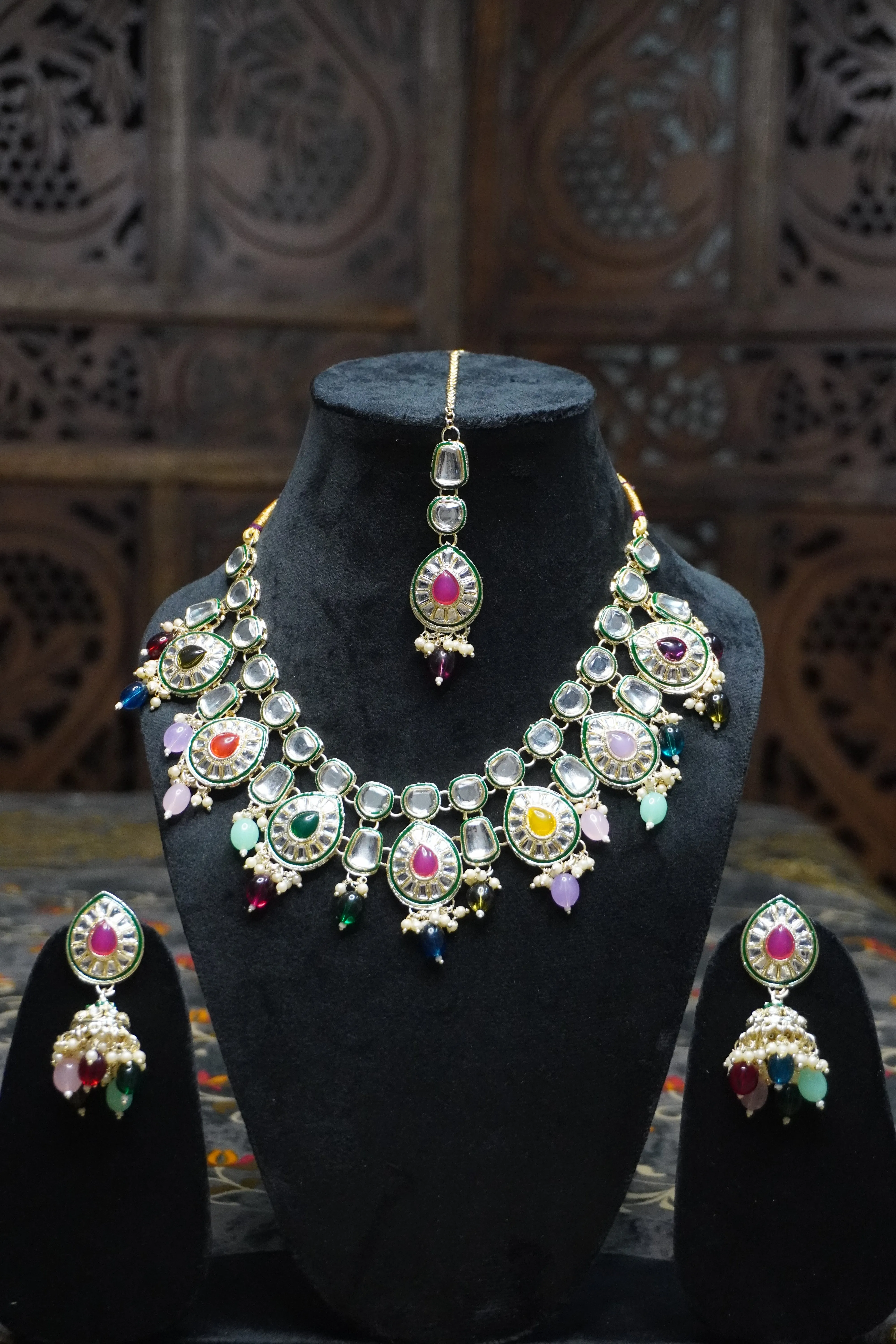 Multi colour kundan necklace with Earring & Maang Tikka