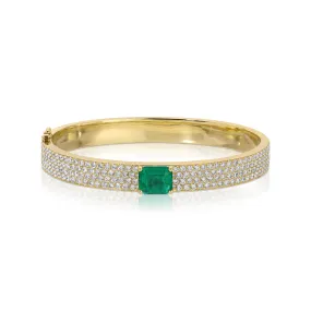 PAVE DIAMOND OVAL BRACELET WITH EMERALD CUT EMERALD CENTER