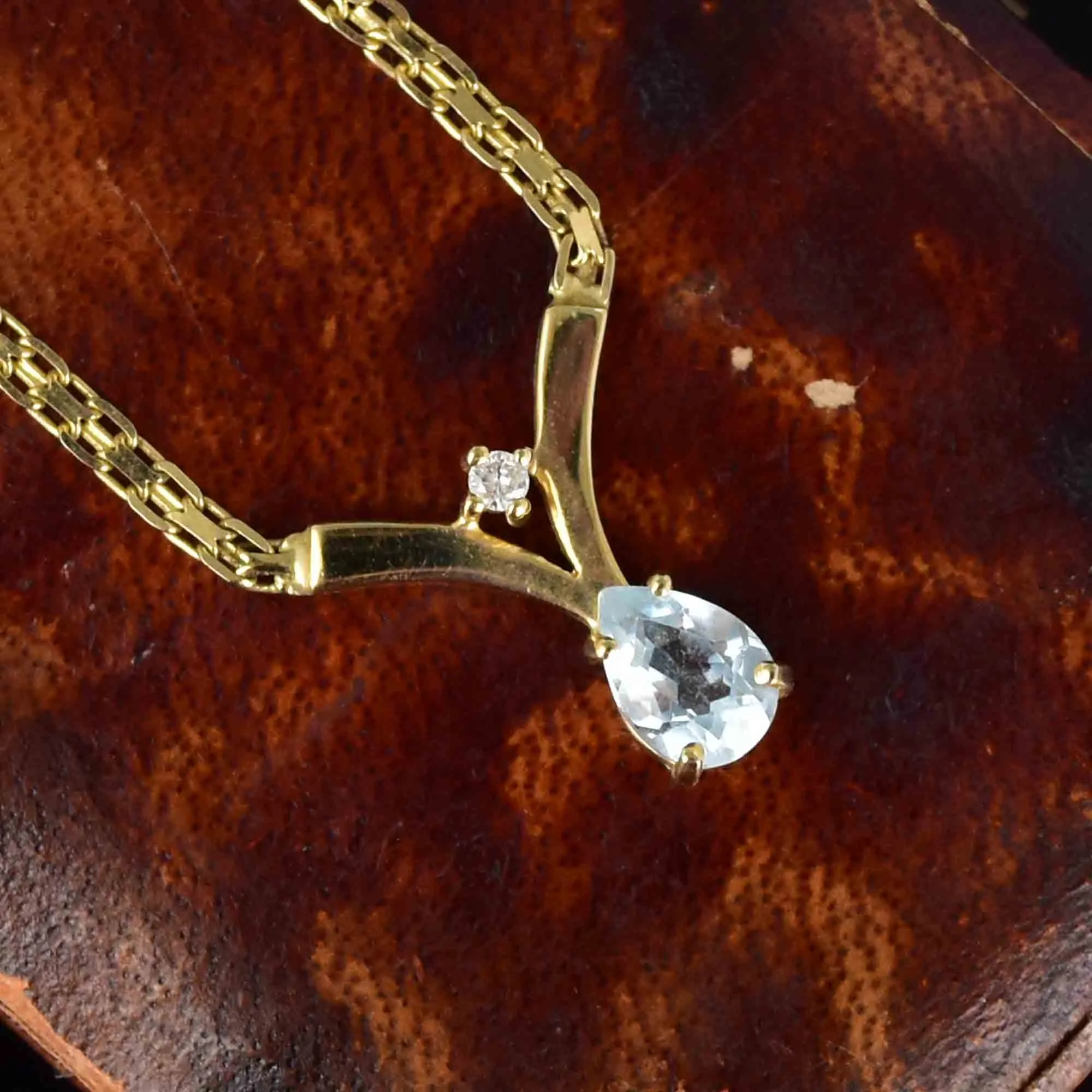 Vintage Aquamarine Diamond Pendant Necklace in 14K Gold