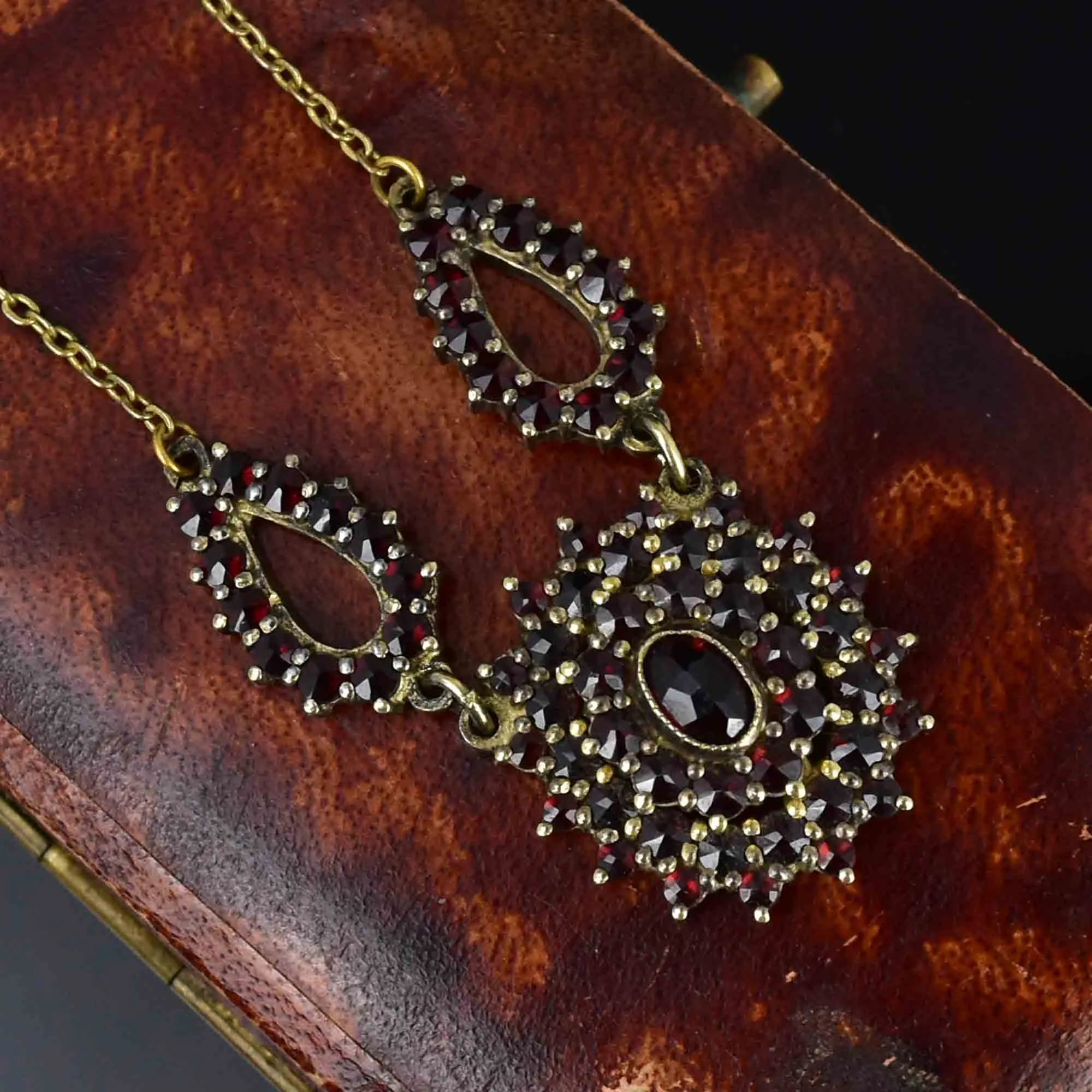 Vintage Victorian Style Garnet Starburst Pendant Necklace